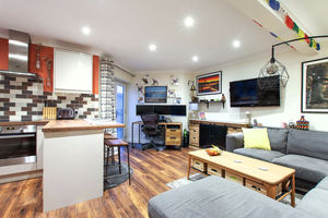 Photo 11- click for photo gallery